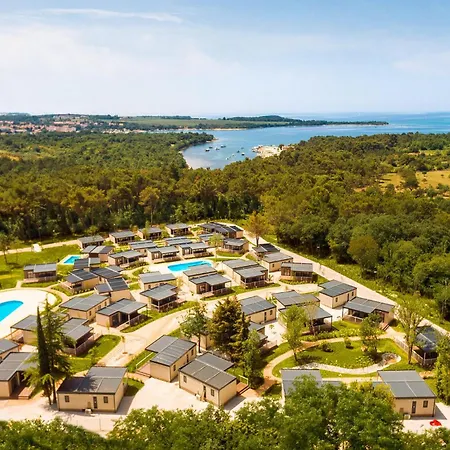 2 Bedroom Stunning Stacaravan In Vabriga Kemping 5*