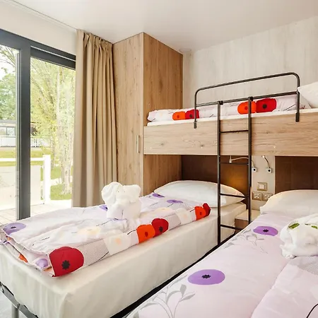 Amazing Stacaravan In Vabriga With Wifi Пореч