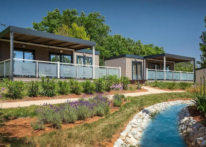 Amazing Stacaravan In Vabriga With Wifi Πόρετς