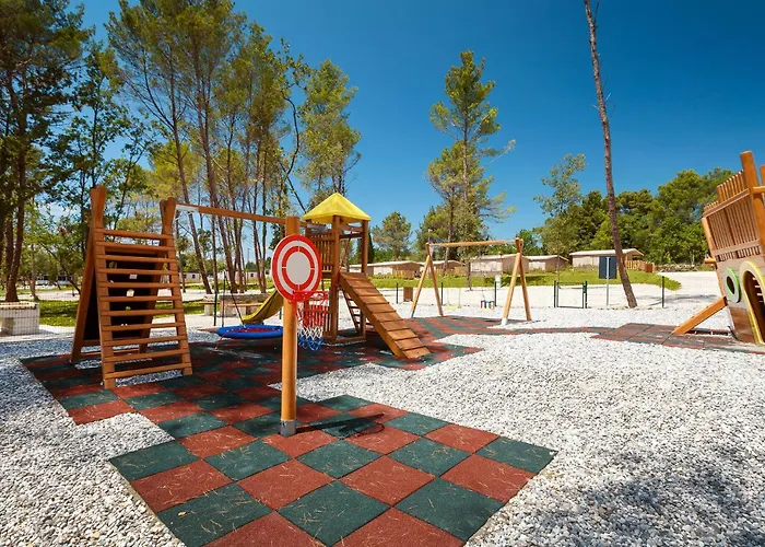 Amazing Stacaravan In Vabriga With Wifi Campingplatz