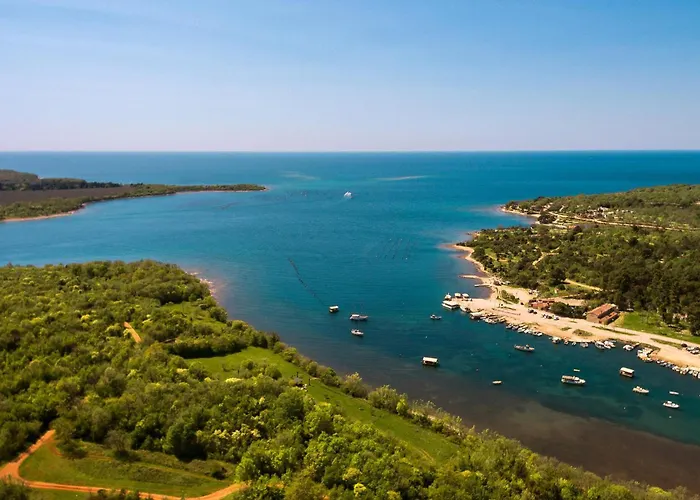 Amazing Stacaravan In Vabriga With Wifi Κάμπινγκ Πόρετς