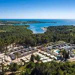 Camping Amazing Stacaravan In Vabriga With Wifi Poreč