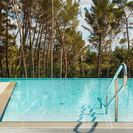 Cozy Stacaravan In Vabriga With Swimming Pool