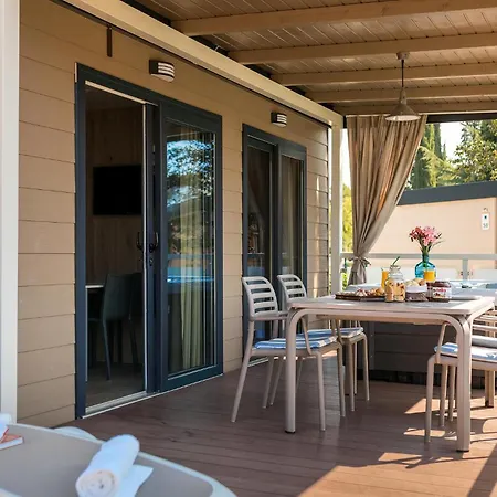 2 Bedroom Stunning Stacaravan In Vabriga Camping