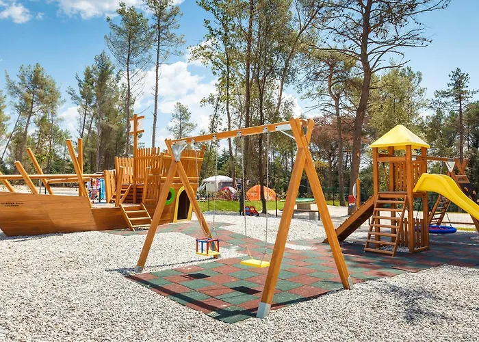 Campsite Amazing Stacaravan In Vabriga With Wifi